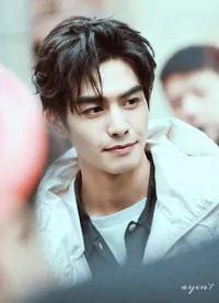 FOTO: Aktor China Ini Viral Gara-Gara Visualnya Mirip Lee Dong Wook & Lee Min Ki