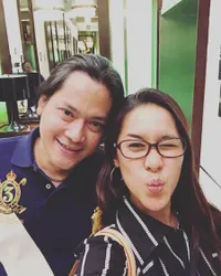 Foto Aktor Senior Ongky Alexander, Duda Keren yang Masih Awet Muda di Usia Lebih dari 50 Tahun