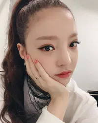FOTO: Akui Operasi Kelopak Mata, Ini Penampilan Terbaru Goo Hara
