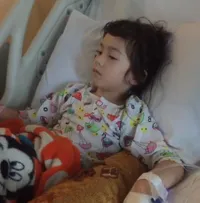 FOTO: Anak Zack Lee & Nafa Urbach Sakit, Sang ibu Setia Menemani