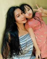 Foto Anja Klep Anak Anne J Cotto yang Berwajah Bule, Cantik Banget dan Gemoy