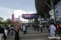 FOTO: Antrian Konser Super Junior 'Super Show 8 in Jakarta', Perjuangan Fans Datang Pagi Buta Demi Ketemu Oppa