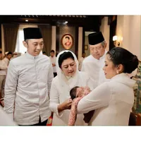 FOTO: Aqiqah Putri Ibas Yudhoyono - Aliya Rajasa Bernuansa Putih
