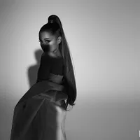 FOTO: Ariana Grande Jadi Woman Of The Year Versi Billboard