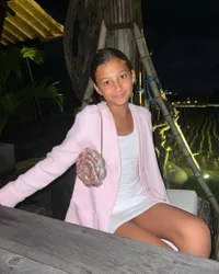 Foto Ayana Rose Putri Sulung Indah Kalalo yang Baru Ulang Tahun, ABG Berwajah Bule dan Cantik Eksotis