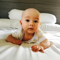 FOTO: Baby Jamie, Putra Lucu Dahlia Poland dan Fandy Christian