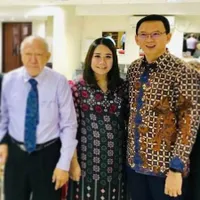 FOTO: Babybump Puput Nastiti Devi Istri Ahok yang Sedang Hamil, Makin Glowing