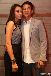 FOTO: Bareng Fandy Cristian, Dahlia Poland Tegaskan Masih Muslim