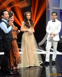 FOTO: Bella Shofie VS Roro Fitria, Keduanya Pamer Gelimang Harta!