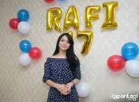 FOTO: Belum Hijrah, Citra Kirana Tertarik Bisnis Fesyen Muslim