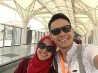 FOTO: Ben Kasyafani Umrah Bareng Istri & Citra Kirana, Bikin Adem