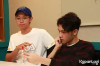 FOTO Berbeda, Brandon & Shawn Ungkap Yang Menarik Dari #AnakArtis