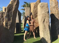 FOTO: Bergaya Ala Flinstone, Nindy Cantik Dibalut Outfit Cerah