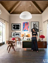 FOTO: Bergaya Vintage, Rumah Kourtney Kardashian Mewah Maksimal