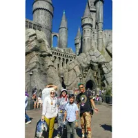 FOTO: Berkelas! Uya Kuya dan Keluarga Naik Mobil Mewah di Amerika