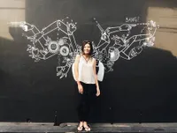 FOTO: Bertualang ke Alam Liar, Shaloom Razade Bergaya Stylish