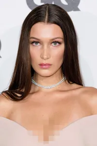 FOTO: Best Beauty Looks Ala Bella Hadid, Cantik & Flawless!