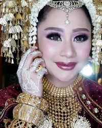 FOTO: Bikin Pangling! Chikita Meidy Secantik Barbie Saat Menikah