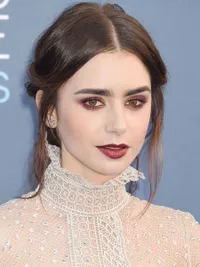 FOTO: Bikin Terpana, 8 Seleb Hollywood Pakai Make-up Ala Vampire