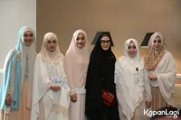 FOTO: Bikin Terpesona! Begini Gaya Anggun Para Selebriti Berhijab