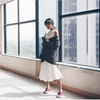 FOTO: Bikin Terpesona, Ini Gaya Monokrom Stylish & Kece Ala Alika