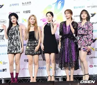 FOTO: Blue Carpet Soribada Awards Bertabur Idol Visual: NCT 127 - Red Velvet
