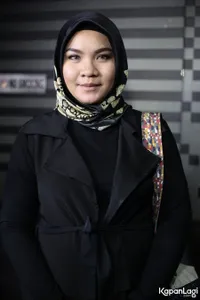 FOTO: Buat Pernyataan Ceraikan Aldi Taher, Tangis Georgia Pecah