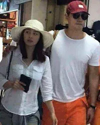 FOTO: Bulan Madu Usai, Rain - Kim Tae Hee Peluk Mesra di Bandara
