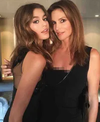 FOTO: Calon Supermodel Kaia Gerber Makin Cantik & Seksi Menggoda