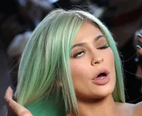 FOTO: Candid! Sederet Seleb Yang Biasanya Hot Ini Malah Jadi...