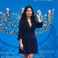 FOTO: Cantik Bak Goddess, Saat Song Hye Kyo Dandan Bold & Elegan