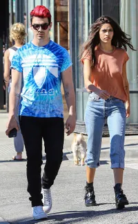 FOTO: Cantiknya Juliana Herz, Model Seksi Calon Pacar Joe Jonas