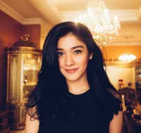 FOTO: Cantiknya Nana Mirdad Dalam Balutan Kimono Jepang