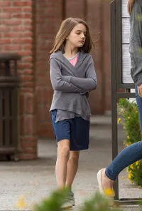 FOTO: Cantiknya Suri Cruise Saat Latihan Dance, Princess Cilik