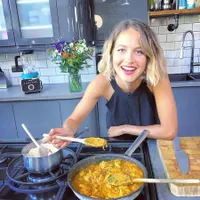 [FOTO] Cantiknya Tess Ward, Chef Seksi Pacar Baru Harry Styles