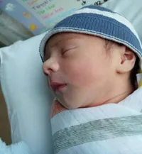 FOTO: Carissa Puteri Melahirkan Anak ke-2, Ganteng Mana Sama Q?