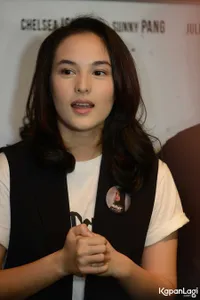 FOTO: Cerita Chelsea Islan Bintangi Film Action 'HEADSHOT'