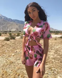 FOTO: Chantel Jeffries, Model Seksi Yang Mesra Sama The Weeknd