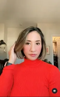 Foto Cut Memey yang Kini Tinggal di Kanada dan Jadi Pirang, Selalu Pakai Rol Rambut Gede