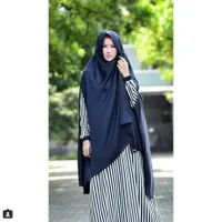 FOTO: Dari Inem Pelayan Seksi, Sarah Vi Kini Berhijab Syar'i