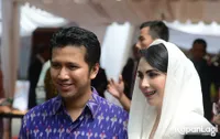 FOTO: Datang Bareng Suami, Arumi Bachsin Puji Pernikahan Kahiyang