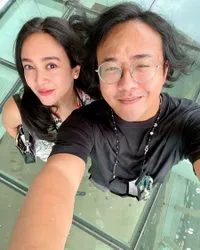 Foto Dea Ananda dan Ariel Nidji, Hampir 12 Tahun Menikah Tetap Romantis - Tak Pernah Menyerah Untuk Punya Anak
