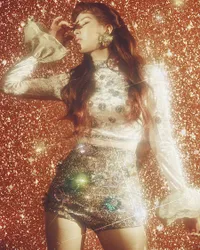 FOTO: Debut Solo, Seohyun SNSD Dapatkan Dukungan Dari Sesama Idol
