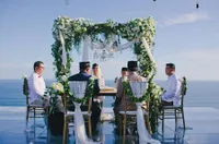 FOTO: Dekorasi Nikahan Raya Kohandi, Garden Party Mewah Romantis