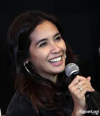 FOTO Demi WIRO SABLENG, Marsha Timothy Tersiksa Pakai Gaun 10 Kg!