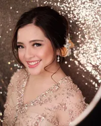 FOTO Detail Pertunangan Tasya Kamila - Randi, Mewah dan Elegan