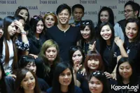 Foto Backstage Seru NOAH Saat di Taiwan, Berdandan Sampai Latihan