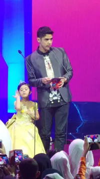 [FOTO] Di Tengah Badai Masalah, Al El Dul dan Safeea Akur