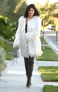 FOTO: Dijual 72 M, Inilah Penampakan Mansion Mewah Kylie Jenner