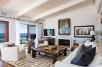 FOTO: Dijual Rp 108 M, Rumah Pantai Cindy Crawford Keren Banget!